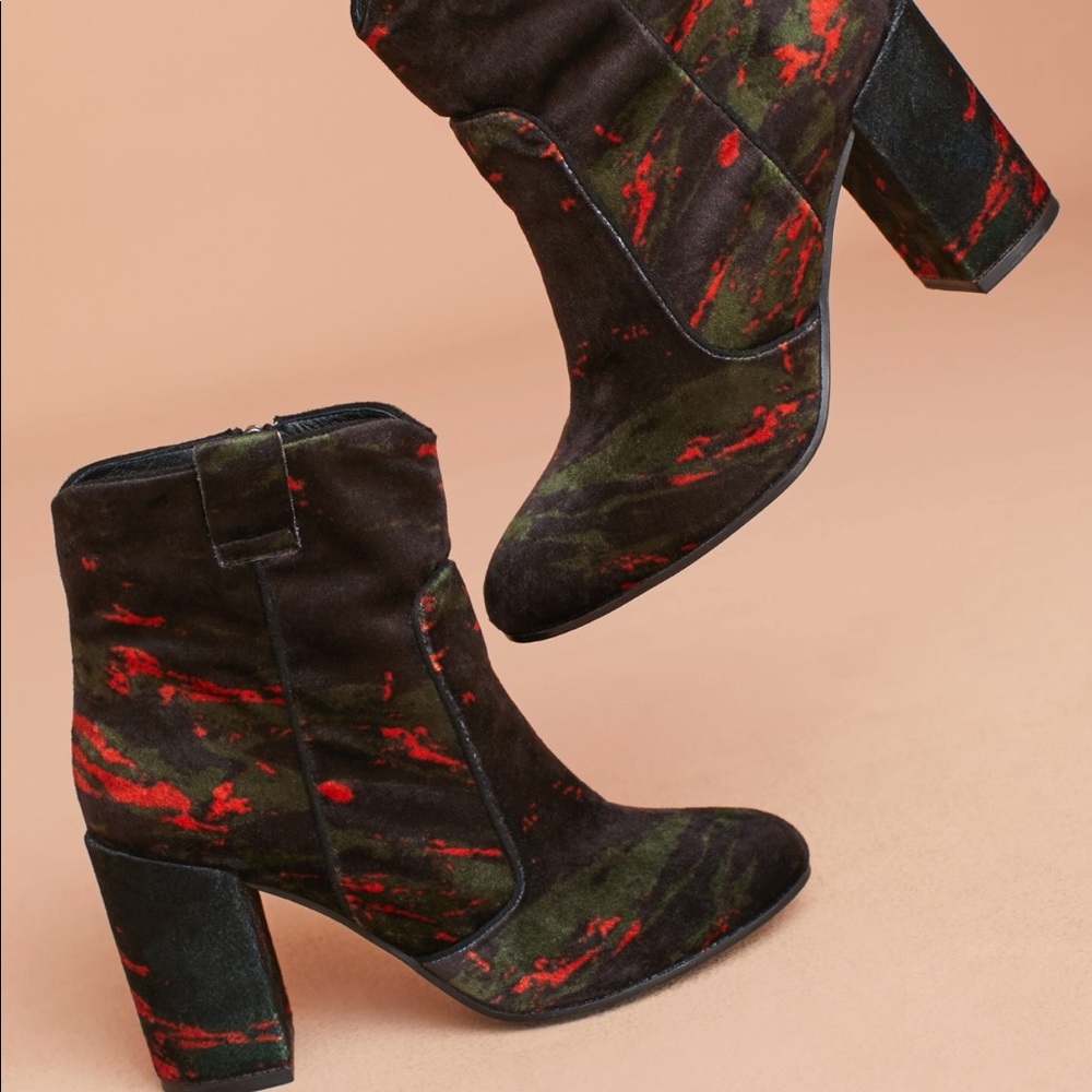 Anthropologie Velvet Green Red Camo Boots Booties - Picture 2 of 7